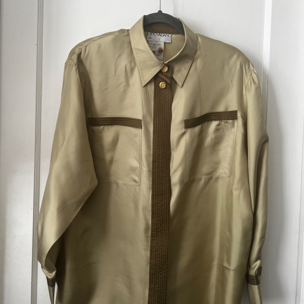 Vintage NWT Dino Valiano women’s oversized silk shirt.
